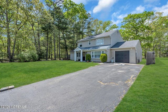 2261 Huckleberry Road, Manchester, NJ 08759