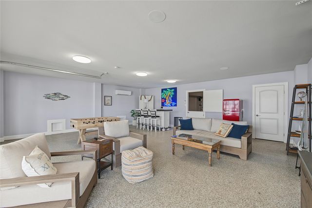 2172 Marina Way, Kemah, TX 77565