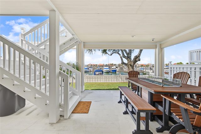 2172 Marina Way, Kemah, TX 77565