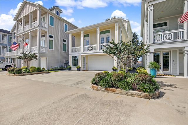 2172 Marina Way, Kemah, TX 77565