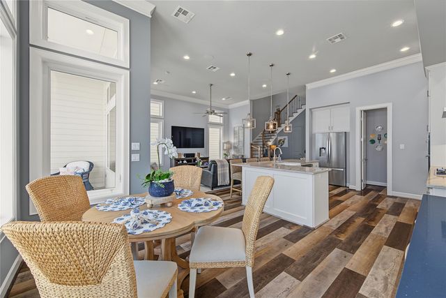 2172 Marina Way, Kemah, TX 77565