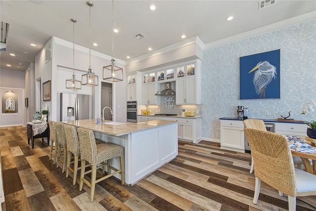 2172 Marina Way, Kemah, TX 77565