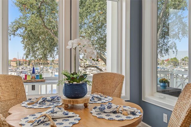 2172 Marina Way, Kemah, TX 77565