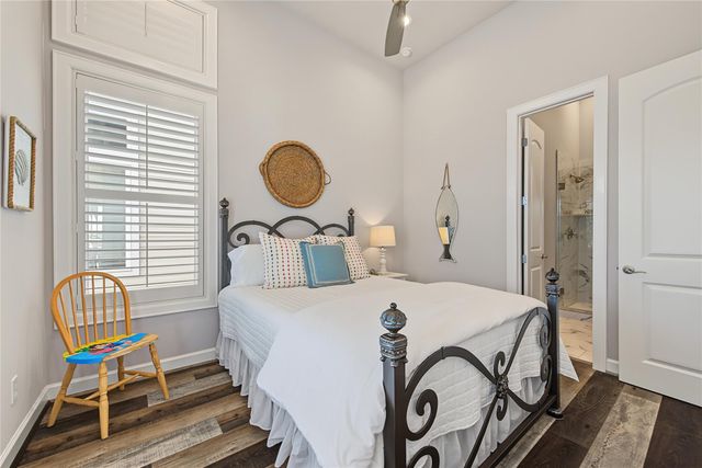 2172 Marina Way, Kemah, TX 77565
