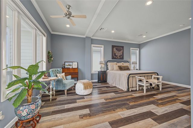 2172 Marina Way, Kemah, TX 77565
