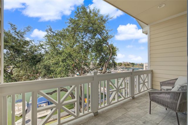 2172 Marina Way, Kemah, TX 77565