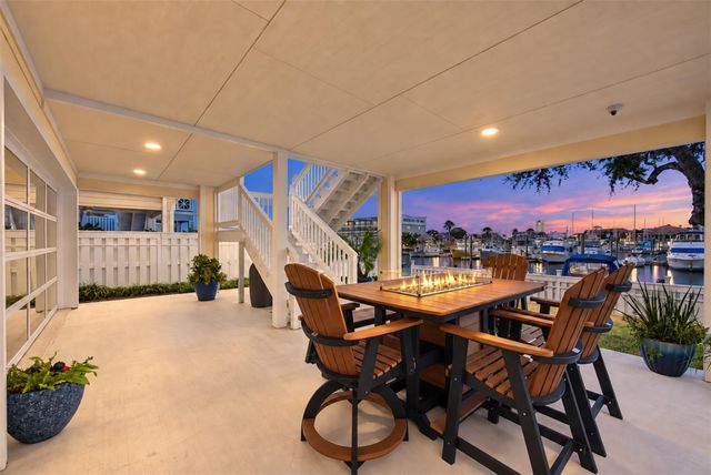 2172 Marina Way, Kemah, TX 77565