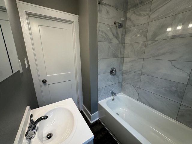 3715 N 22nd STREET, Milwaukee, WI 53206