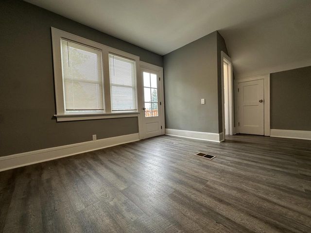 3715 N 22nd STREET, Milwaukee, WI 53206