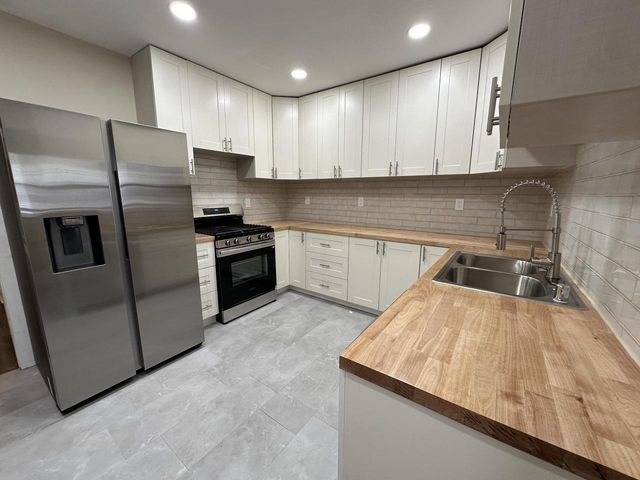 3715 N 22nd STREET, Milwaukee, WI 53206