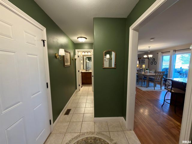 1400 JADENS Way, Washington, IL 61571