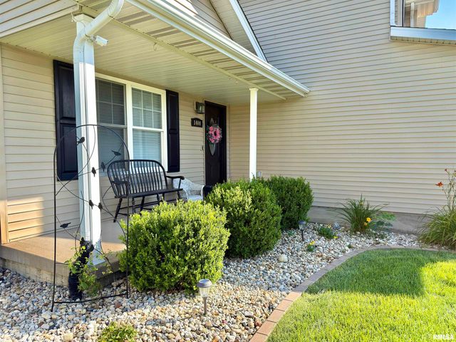 1400 JADENS Way, Washington, IL 61571