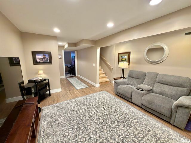 1400 JADENS Way, Washington, IL 61571