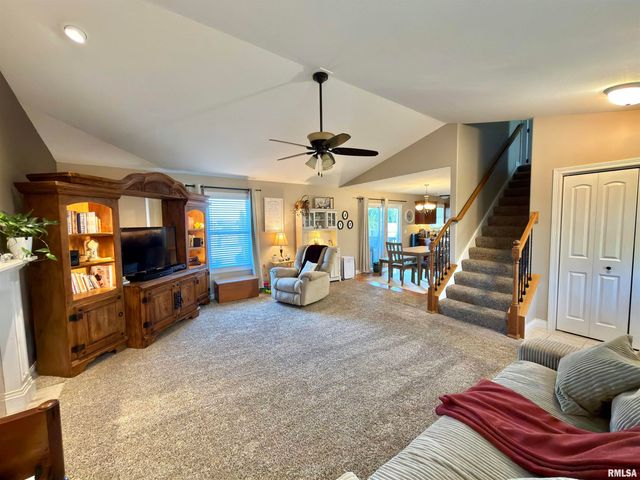 1400 JADENS Way, Washington, IL 61571