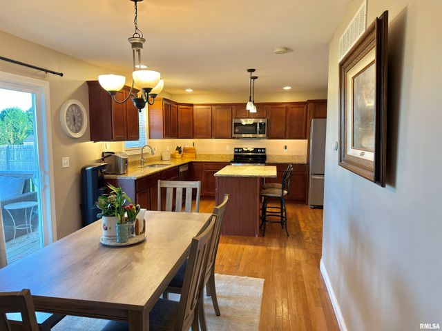 1400 JADENS Way, Washington, IL 61571