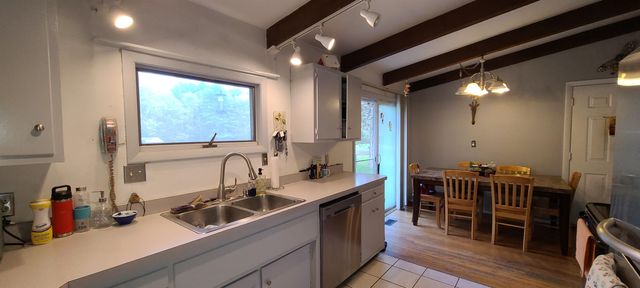 21 Cedar Road, North Hampton, NH 03862