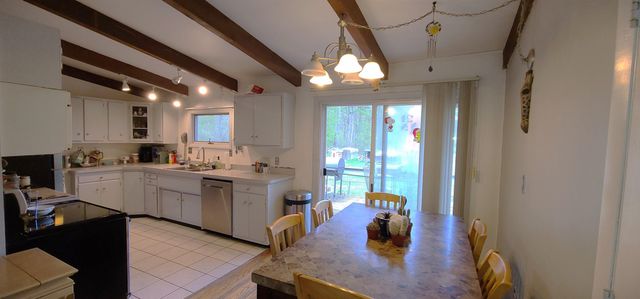 21 Cedar Road, North Hampton, NH 03862