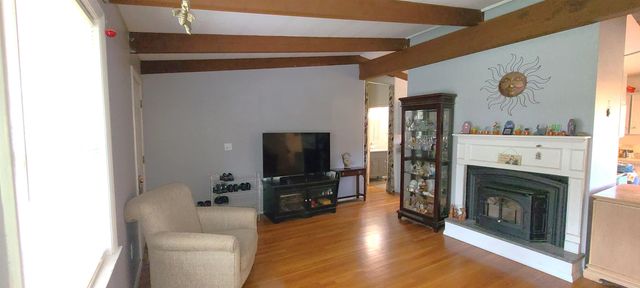 21 Cedar Road, North Hampton, NH 03862