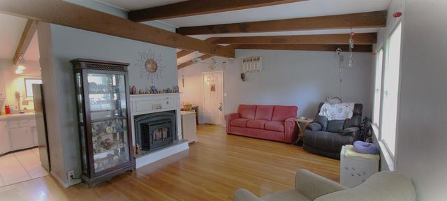 21 Cedar Road, North Hampton, NH 03862