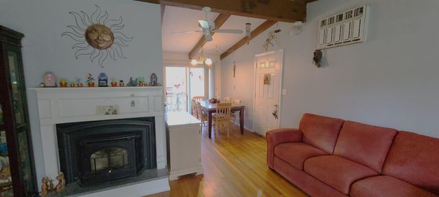 21 Cedar Road, North Hampton, NH 03862