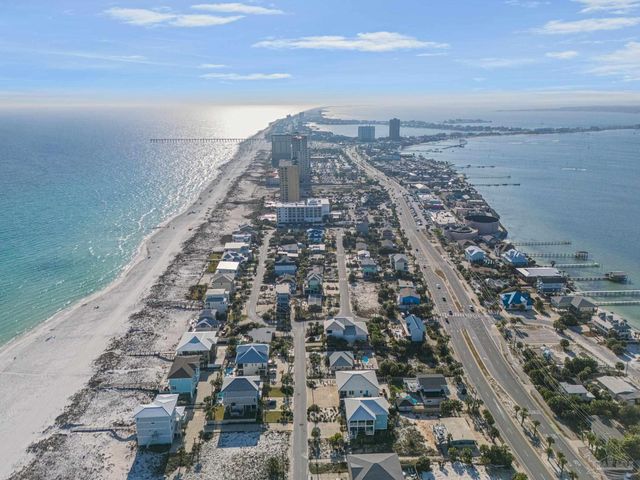 110 Ariola Dr, Pensacola Beach, FL 32561