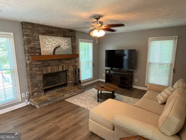 105 Plymouth Place, Lagrange, GA 30240