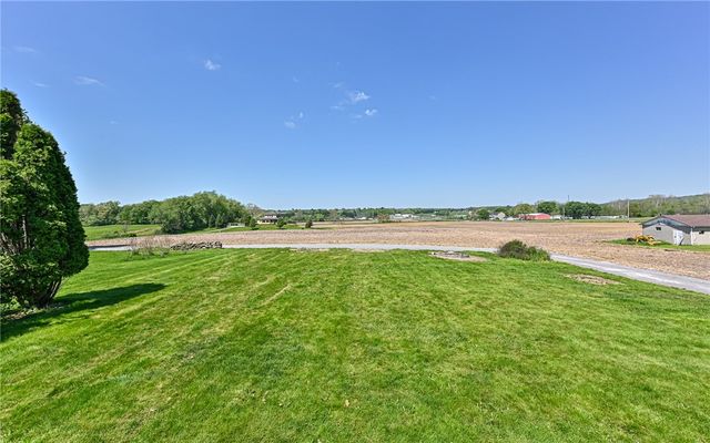 1331 Fayette New Wilmington Rd, Wilmington Twp, PA 16142