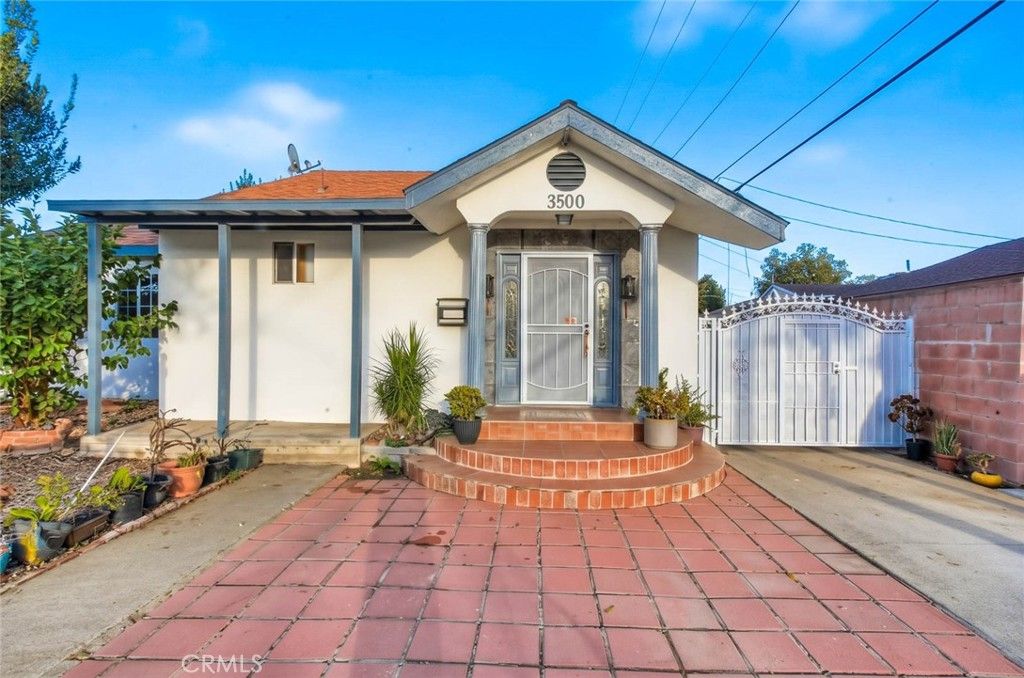 3500 Easy Avenue, Long Beach, CA 90810 — exterior