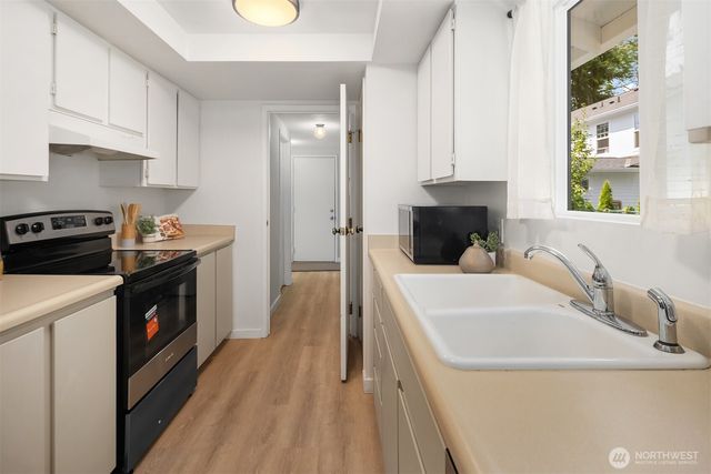 8012 NE 128th Street, Kirkland, WA 98034
