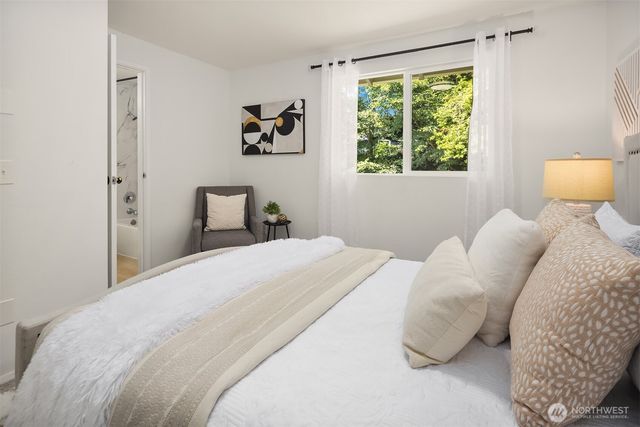 8012 NE 128th Street, Kirkland, WA 98034