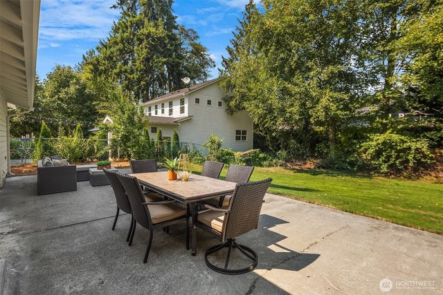 8012 NE 128th Street, Kirkland, WA 98034