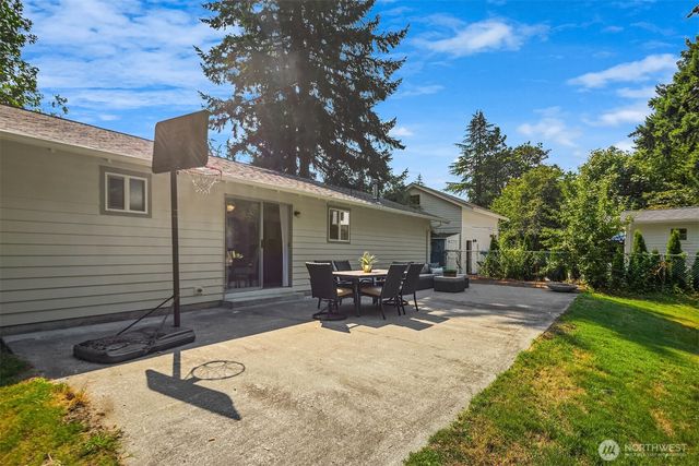 8012 NE 128th Street, Kirkland, WA 98034