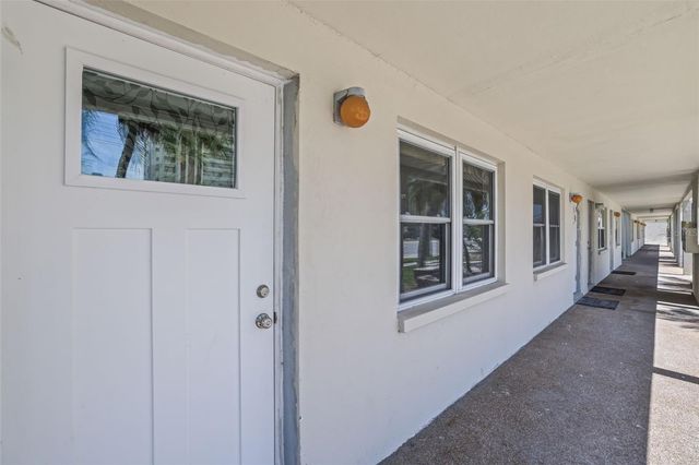 4565 DUHME ROAD 102, St Petersburg, FL 33708