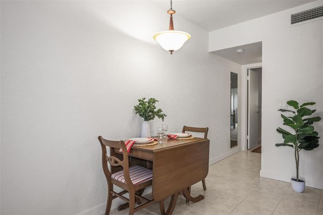 4565 DUHME ROAD 102, St Petersburg, FL 33708