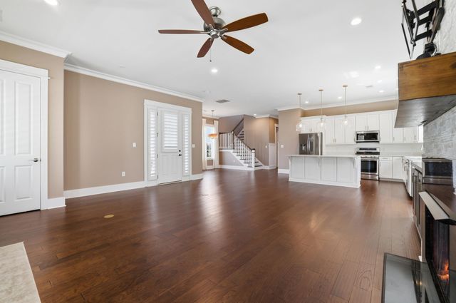 202 Spreading Oak Dr., Pawleys Island, SC 29585