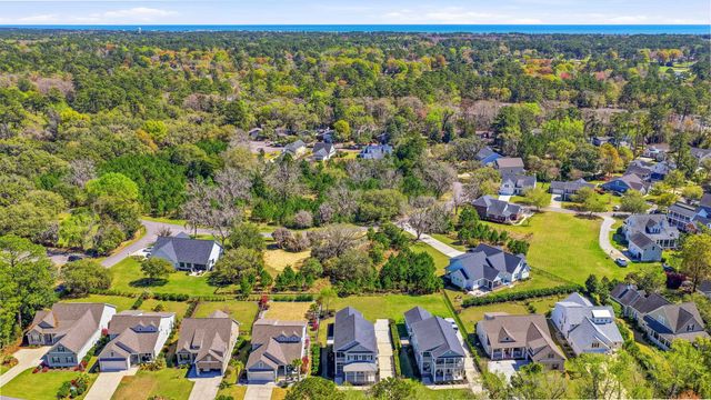 202 Spreading Oak Dr., Pawleys Island, SC 29585