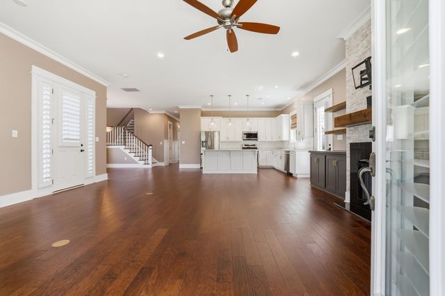 202 Spreading Oak Dr., Pawleys Island, SC 29585