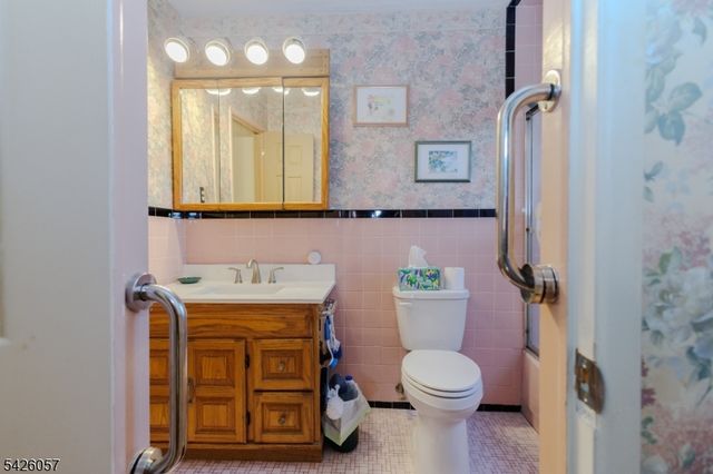 286 Harris Ave, Middlesex Boro, NJ 08846