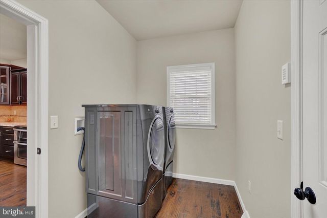 6400 FARMCREST LN, Harrisburg, PA 17111