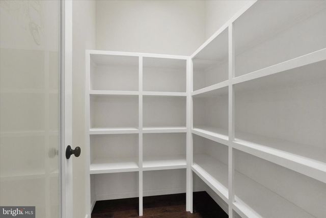 6400 FARMCREST LN, Harrisburg, PA 17111