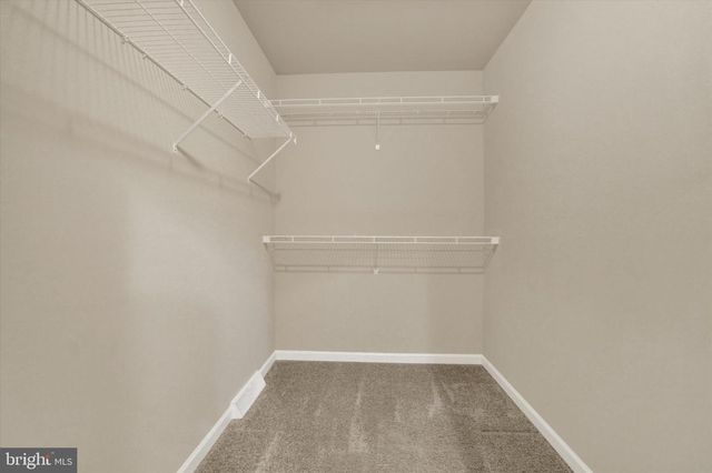 6400 FARMCREST LN, Harrisburg, PA 17111