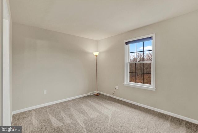 6400 FARMCREST LN, Harrisburg, PA 17111