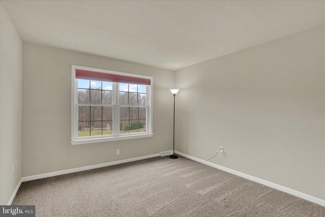 6400 FARMCREST LN, Harrisburg, PA 17111