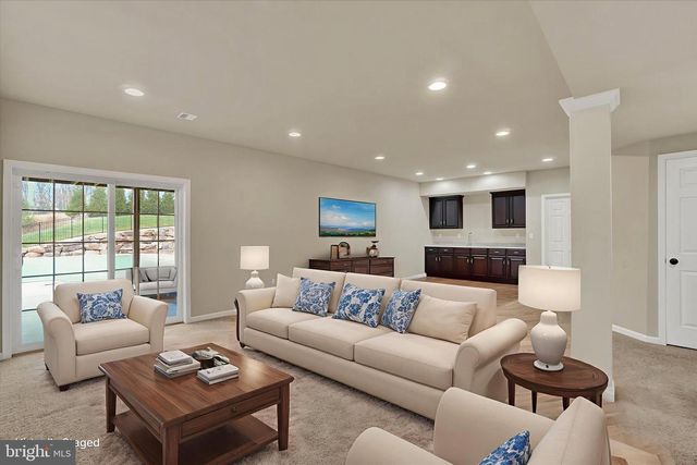 6400 FARMCREST LN, Harrisburg, PA 17111