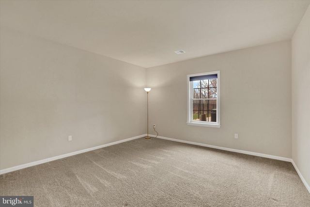 6400 FARMCREST LN, Harrisburg, PA 17111