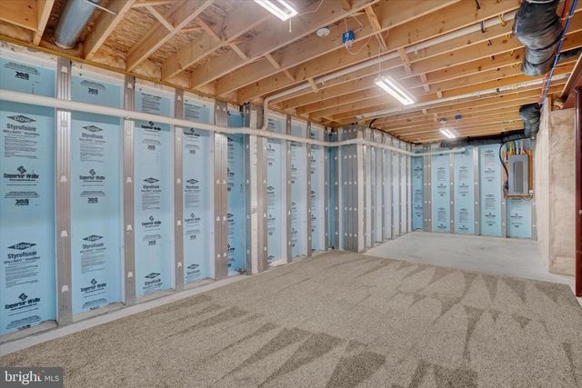 6400 FARMCREST LN, Harrisburg, PA 17111