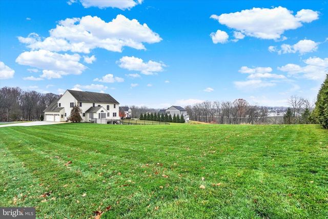 6400 FARMCREST LN, Harrisburg, PA 17111