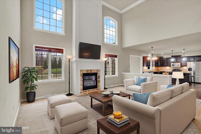 6400 FARMCREST LN, Harrisburg, PA 17111