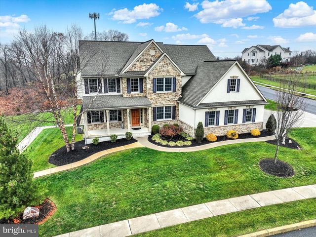 6400 FARMCREST LN, Harrisburg, PA 17111