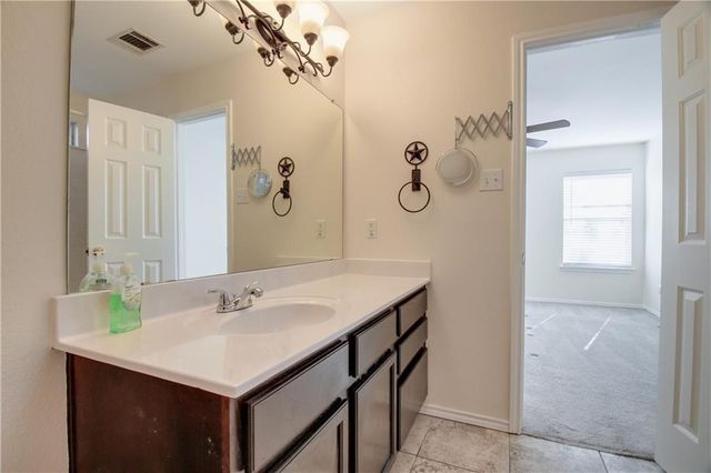 113 Spur CV, Kyle, TX 78640